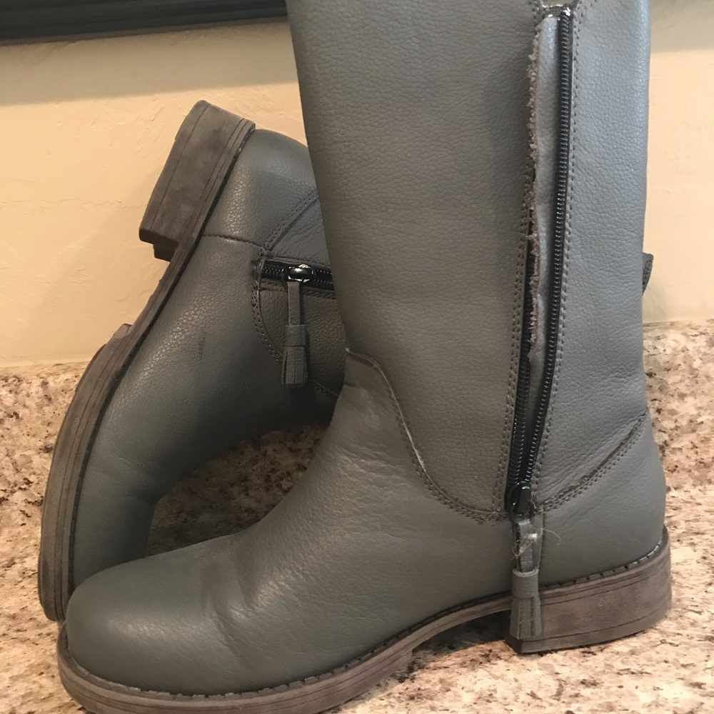 Sketchers mid calf boots